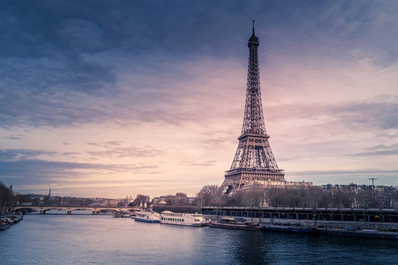 The Eiffel Tower seen from the Trocadéro terraces at golden hour, Paris